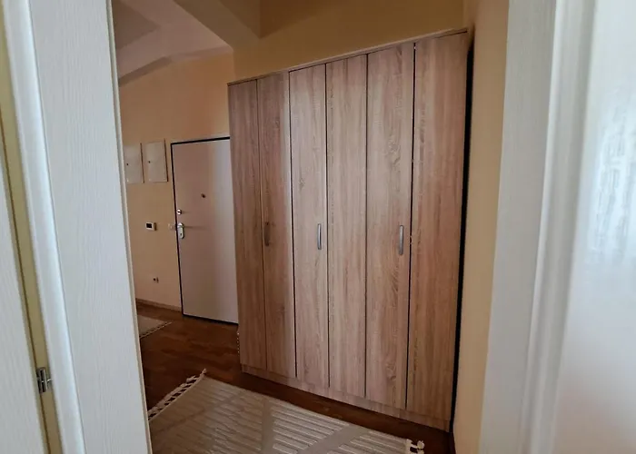 Bright Floor With Free Parking Skopje